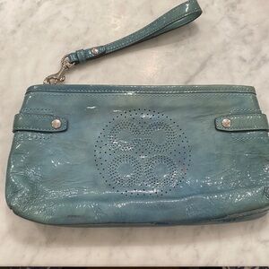 Coach Green Patent Leather Wristlet – Good Condition